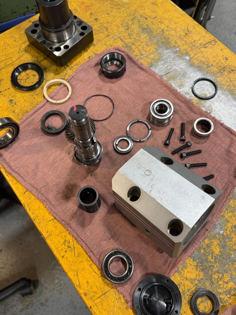 Unknown Make Live Tool / Spindle — Part Number Not Visible